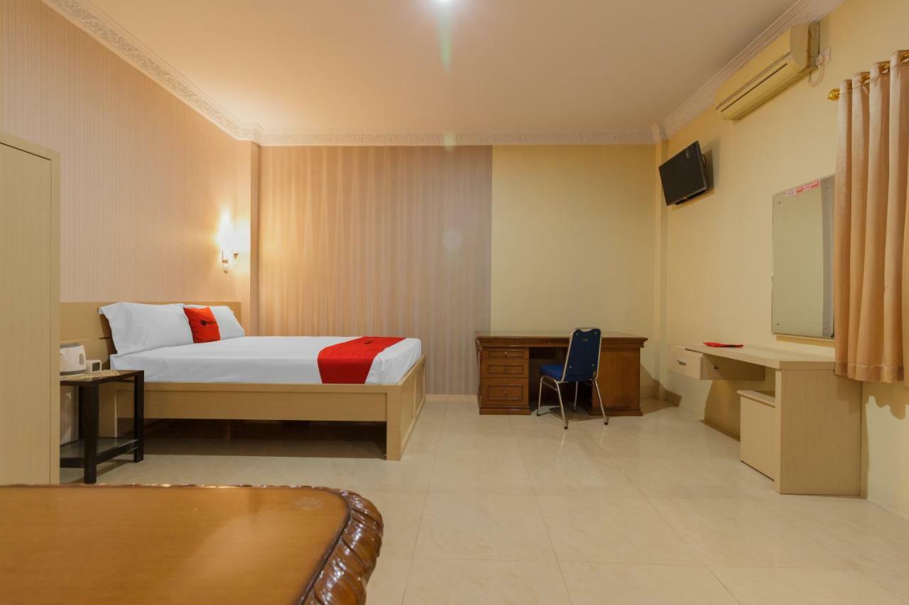 Reddoorz Plus Near Pantai Malalayang Manado Otel Dış mekan fotoğraf